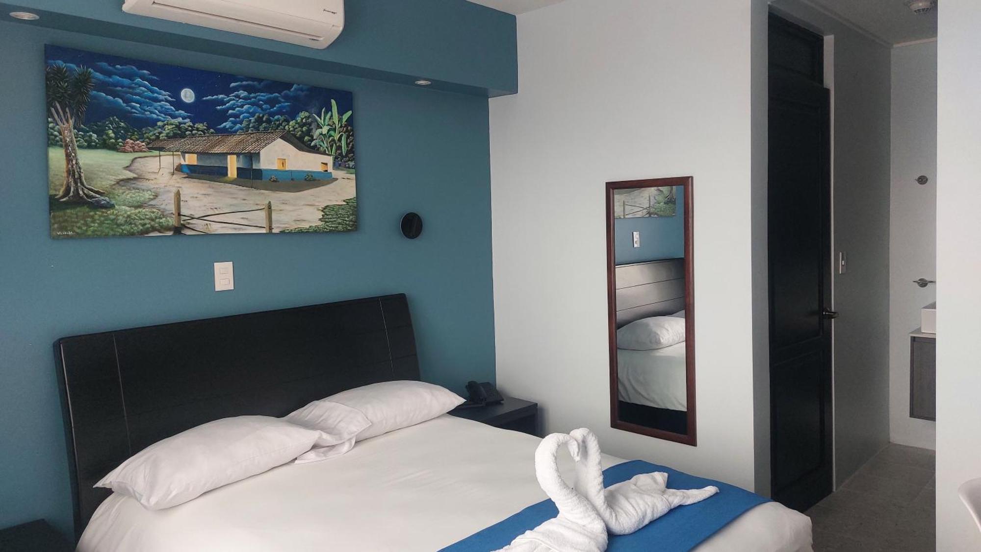 Hotel Luckys San Isidro De El General Extérieur photo