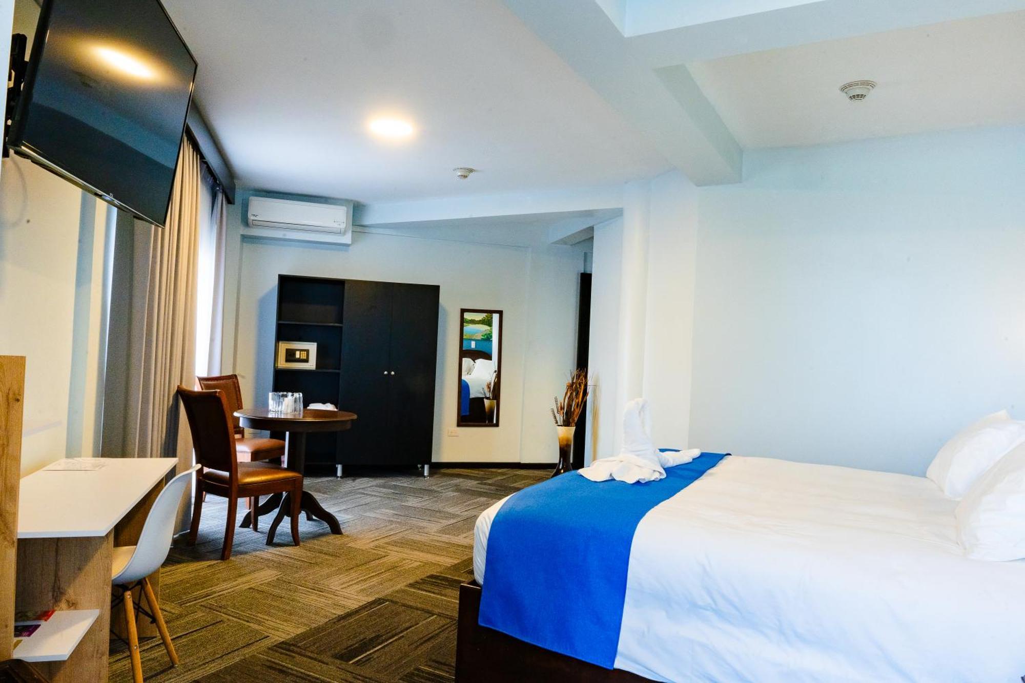 Hotel Luckys San Isidro De El General Extérieur photo